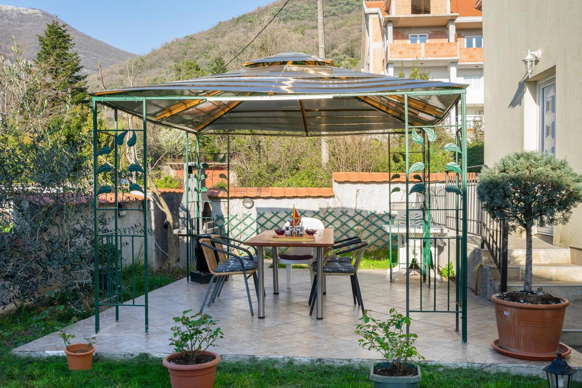 טיווט Apartments Viktoria מראה חיצוני תמונה