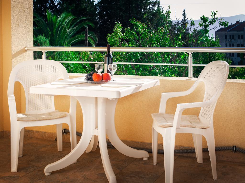 טיווט Apartments Viktoria מראה חיצוני תמונה
