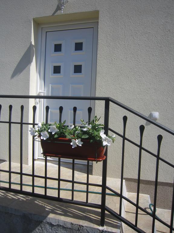 טיווט Apartments Viktoria מראה חיצוני תמונה