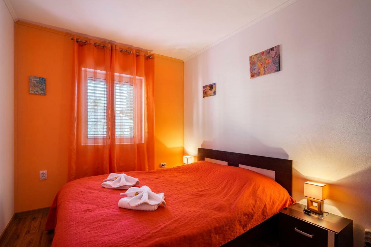 טיווט Apartments Viktoria מראה חיצוני תמונה